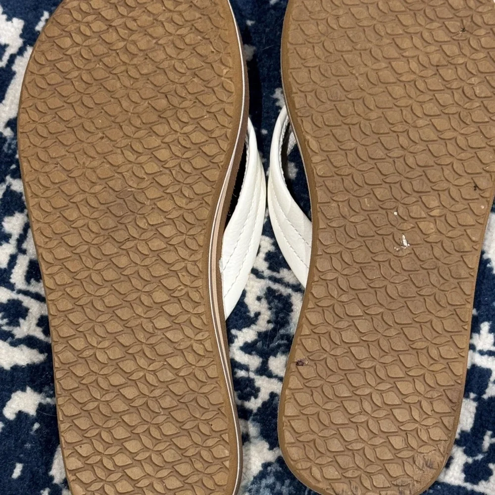 Reef Women's White and Tan Sandals - Picture 3 of 3